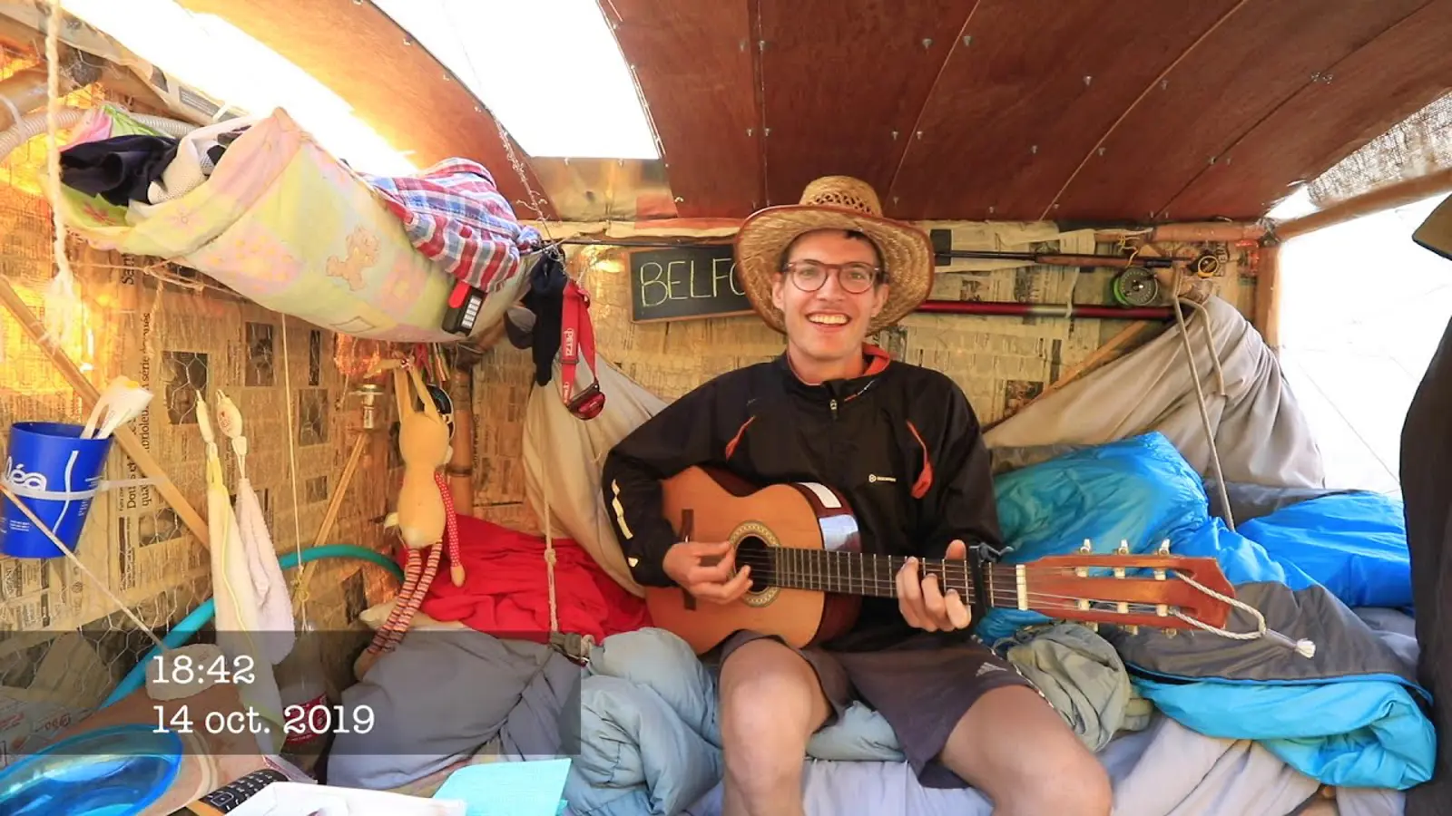 Félix, voyageur à vélo canoë